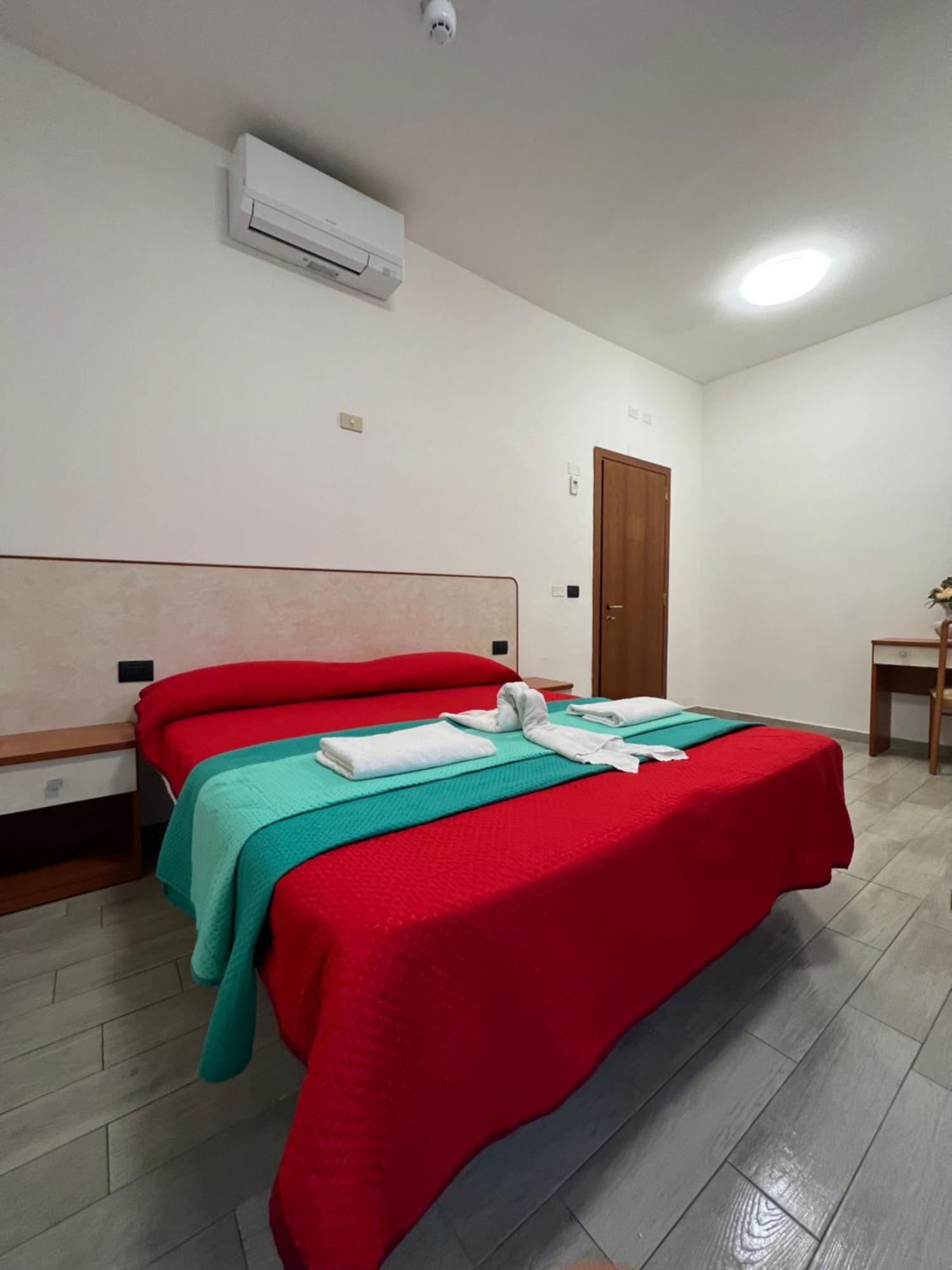 Hotel Miro Rimini Exteriör bild